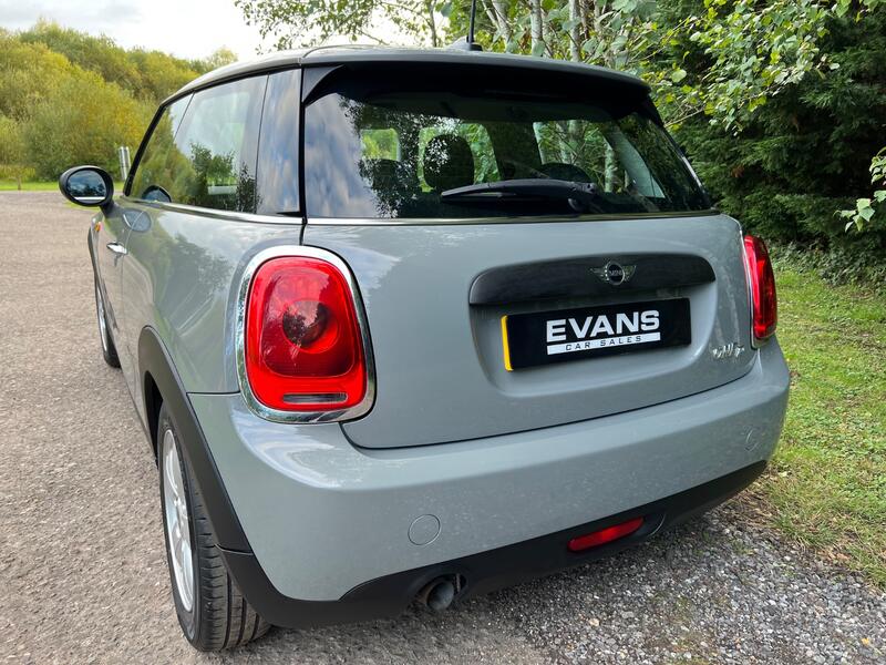 MINI HATCH