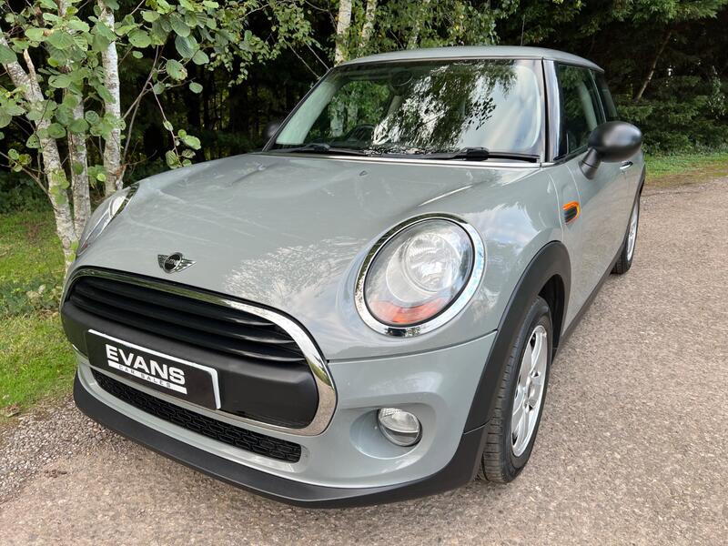 MINI HATCH