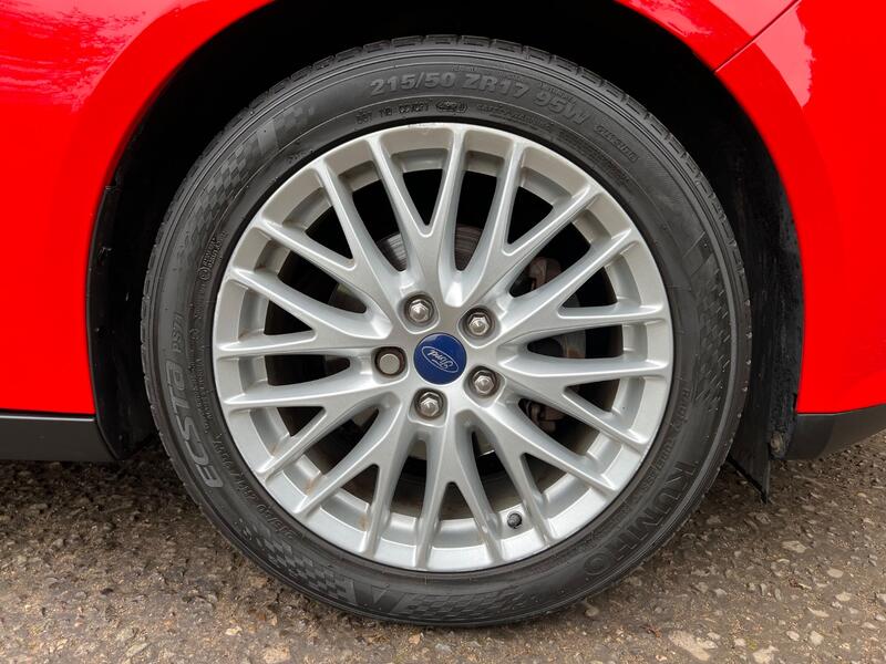 FORD FOCUS