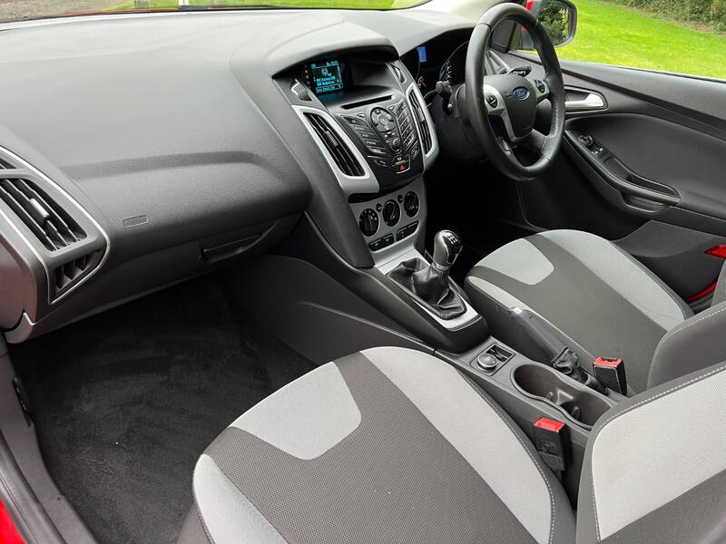 FORD FOCUS