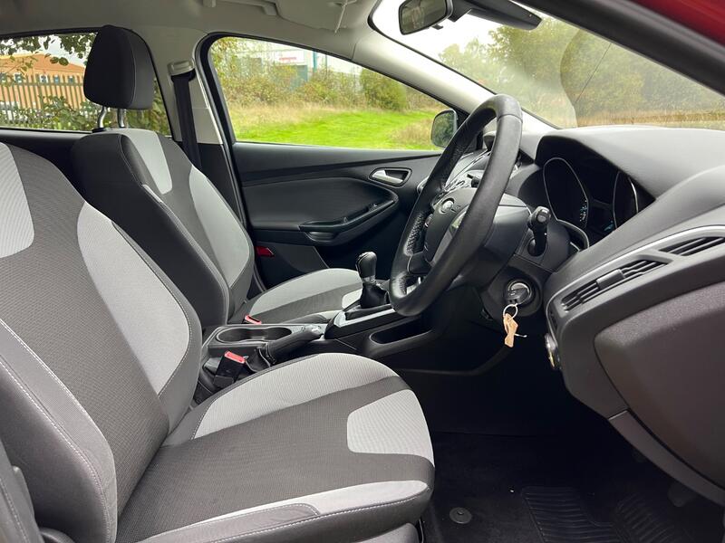 FORD FOCUS