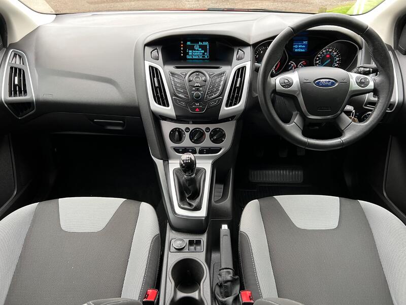 FORD FOCUS