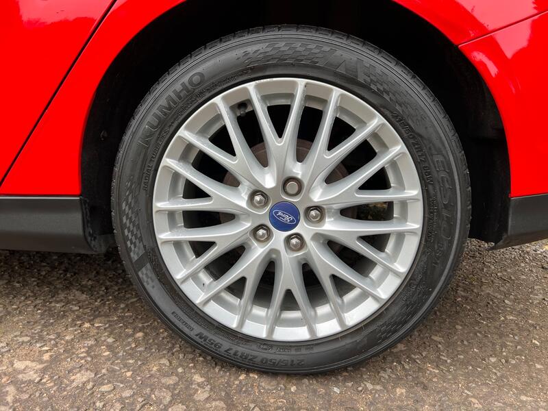 FORD FOCUS