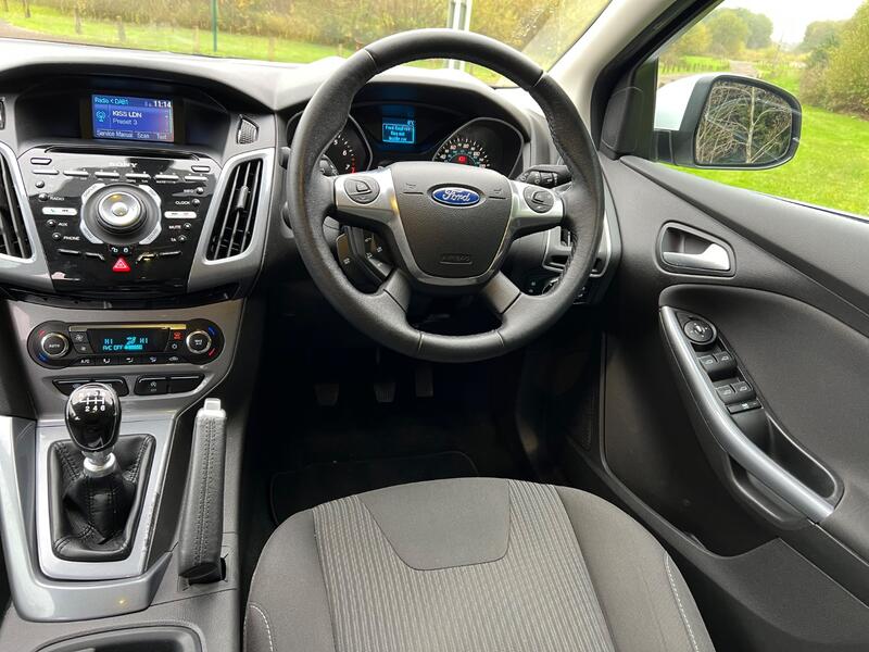 FORD FOCUS
