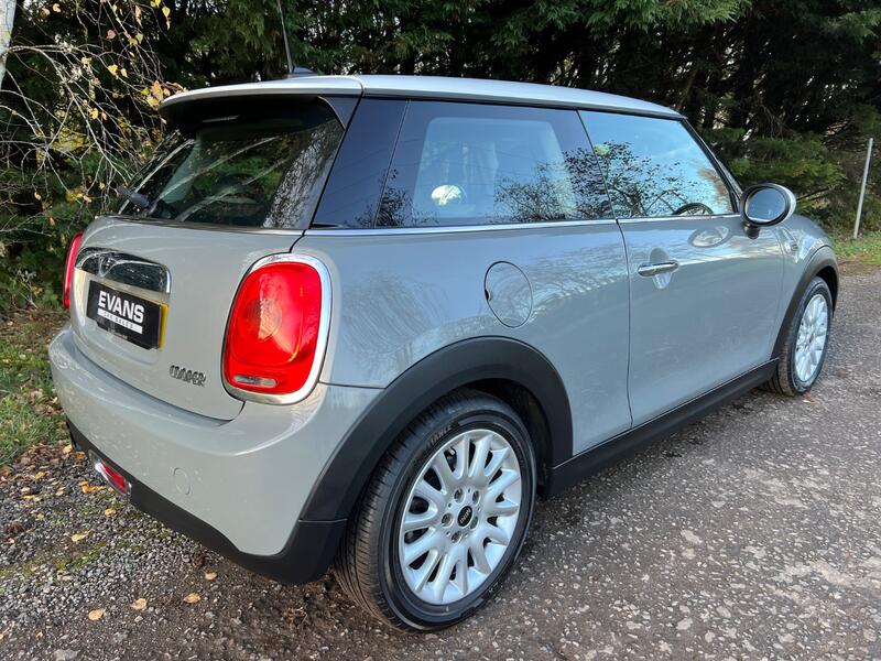 MINI HATCH
