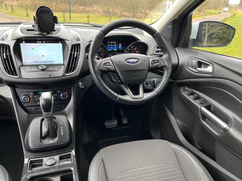 FORD KUGA