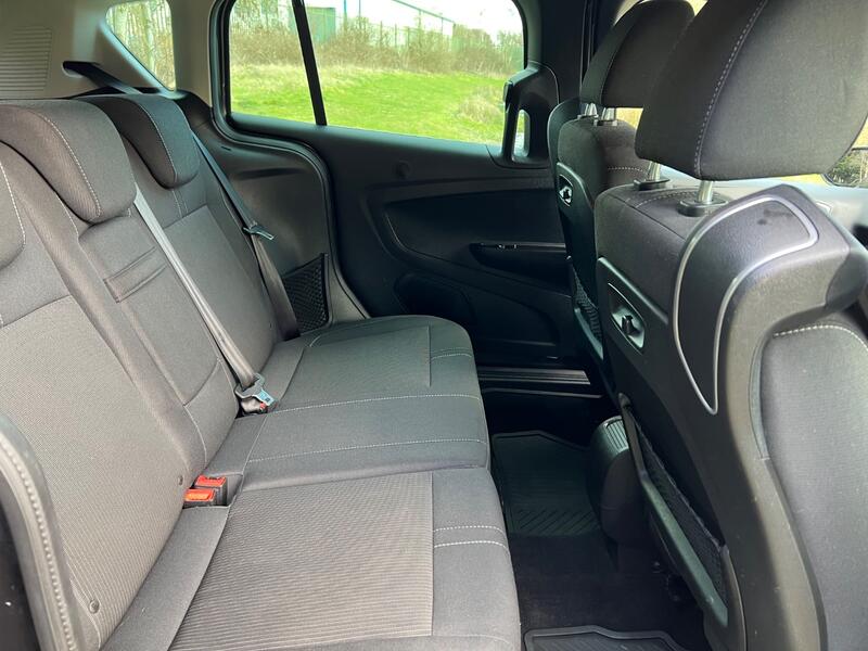 FORD B-MAX