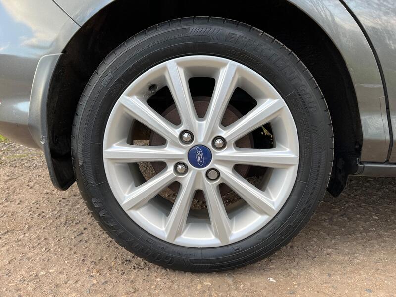 FORD B-MAX