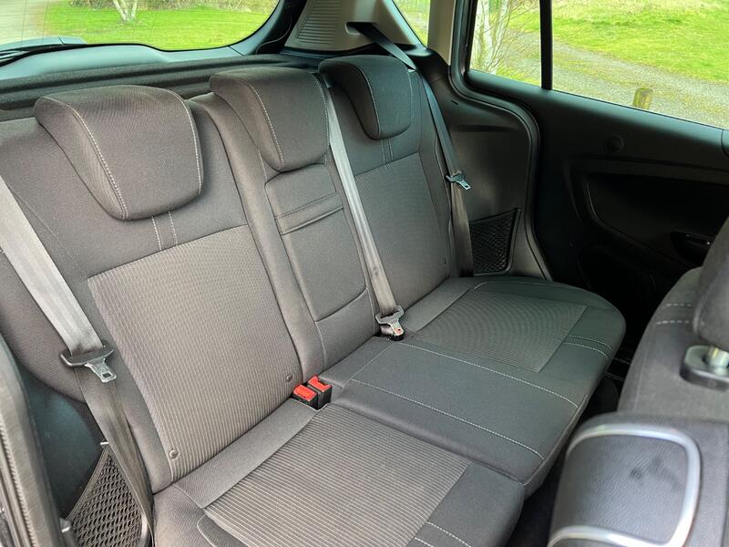 FORD B-MAX