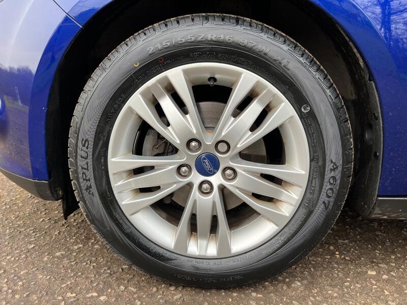FORD FOCUS
