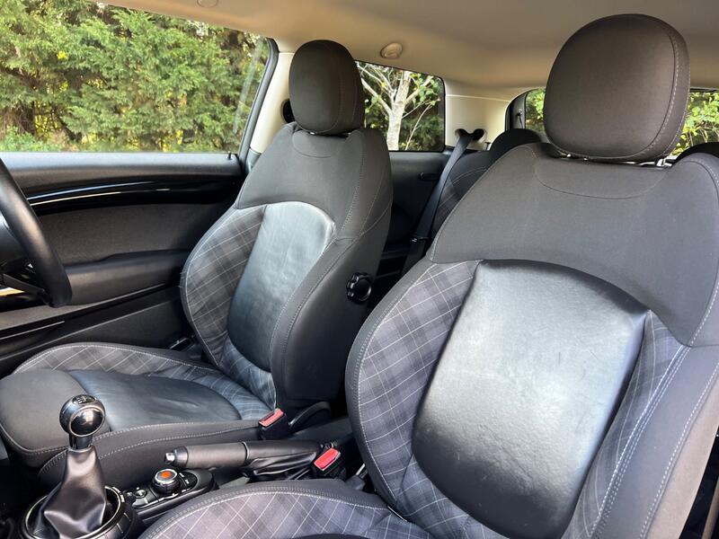 MINI HATCH