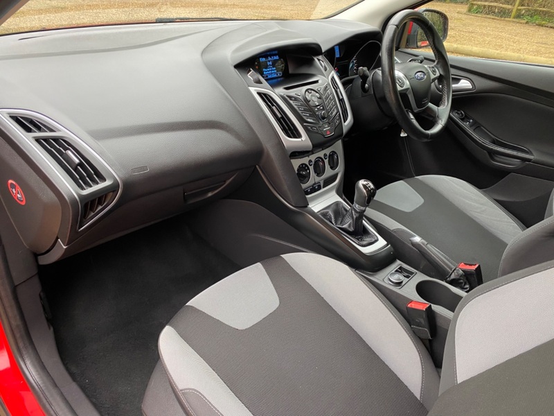 FORD FOCUS