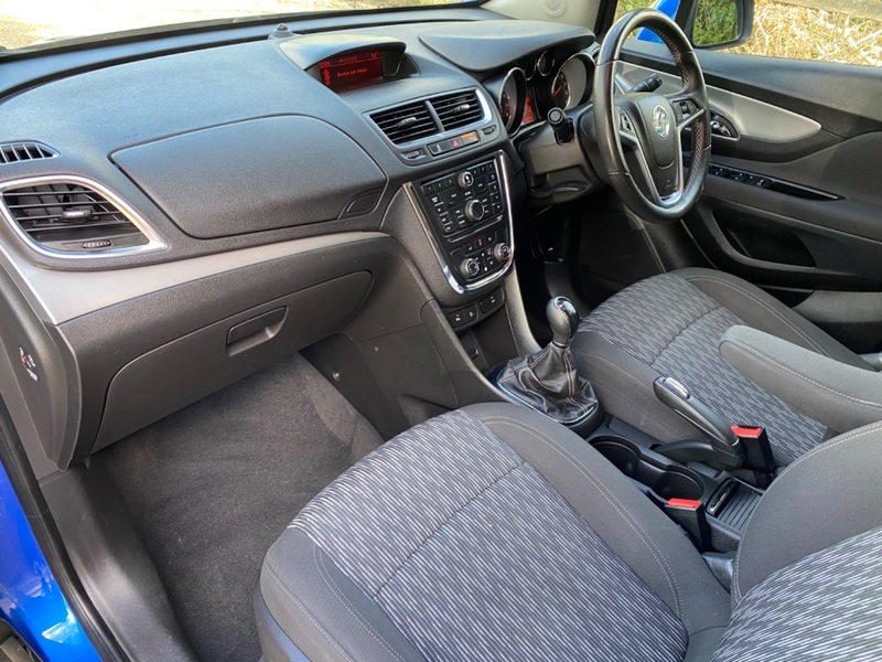 VAUXHALL MOKKA