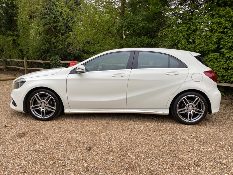 MERCEDES-BENZ A CLASS A 180 D AMG LINE EXECUTIVE 2016