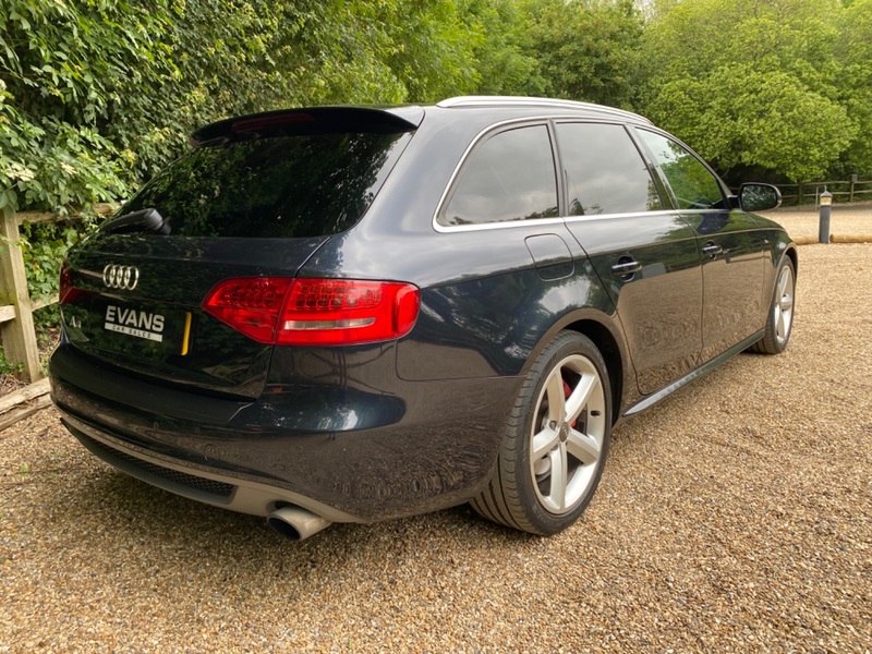 AUDI A4 AVANT TFSI QUATTRO S LINE 2011