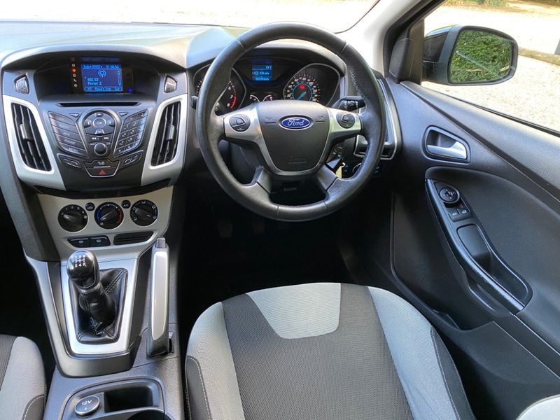 FORD FOCUS