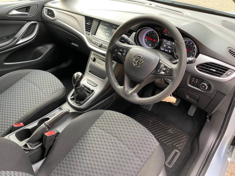VAUXHALL ASTRA